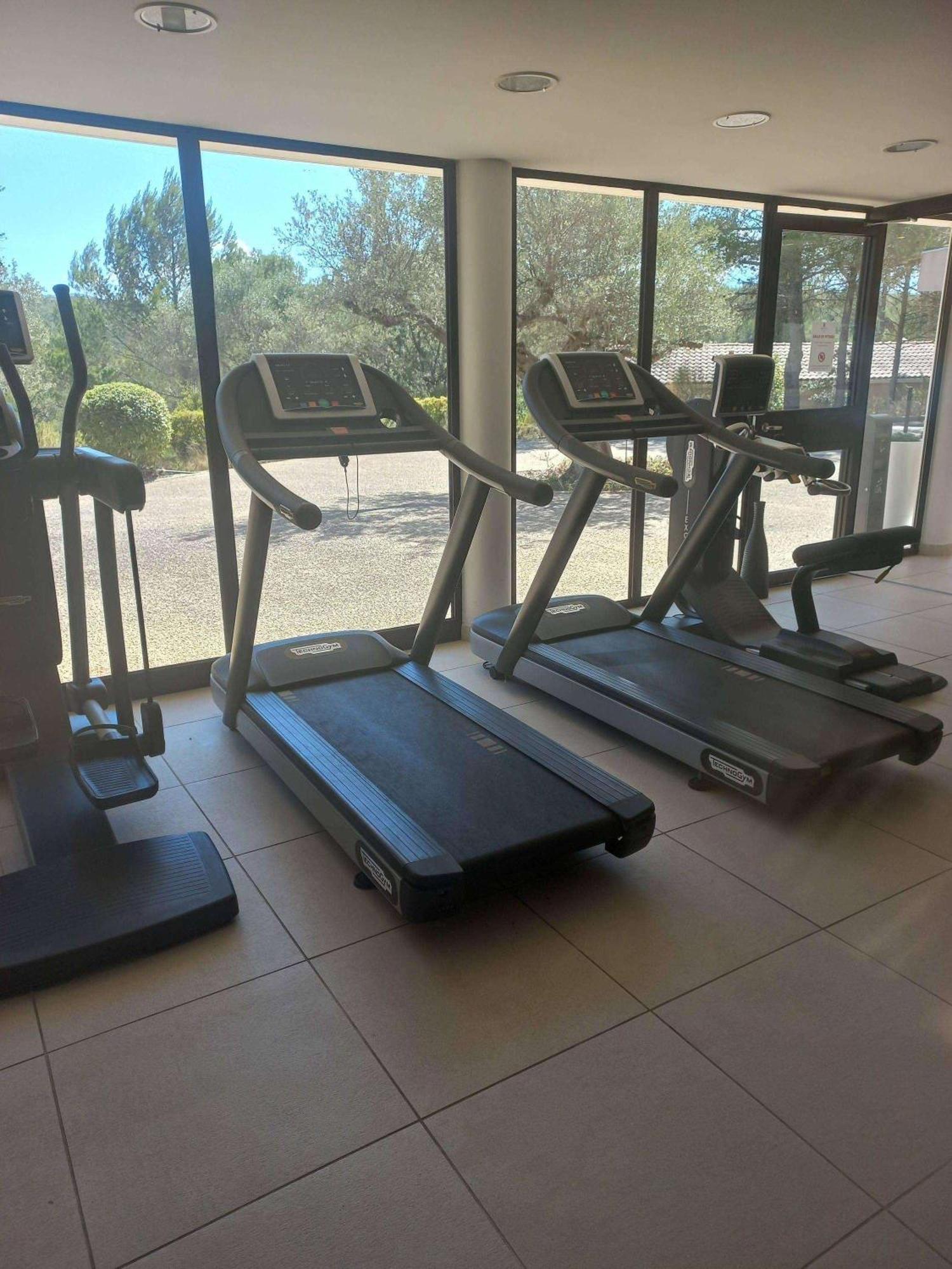 Mercure Brignoles Golf De Barbaroux & Spa Zewnętrze zdjęcie