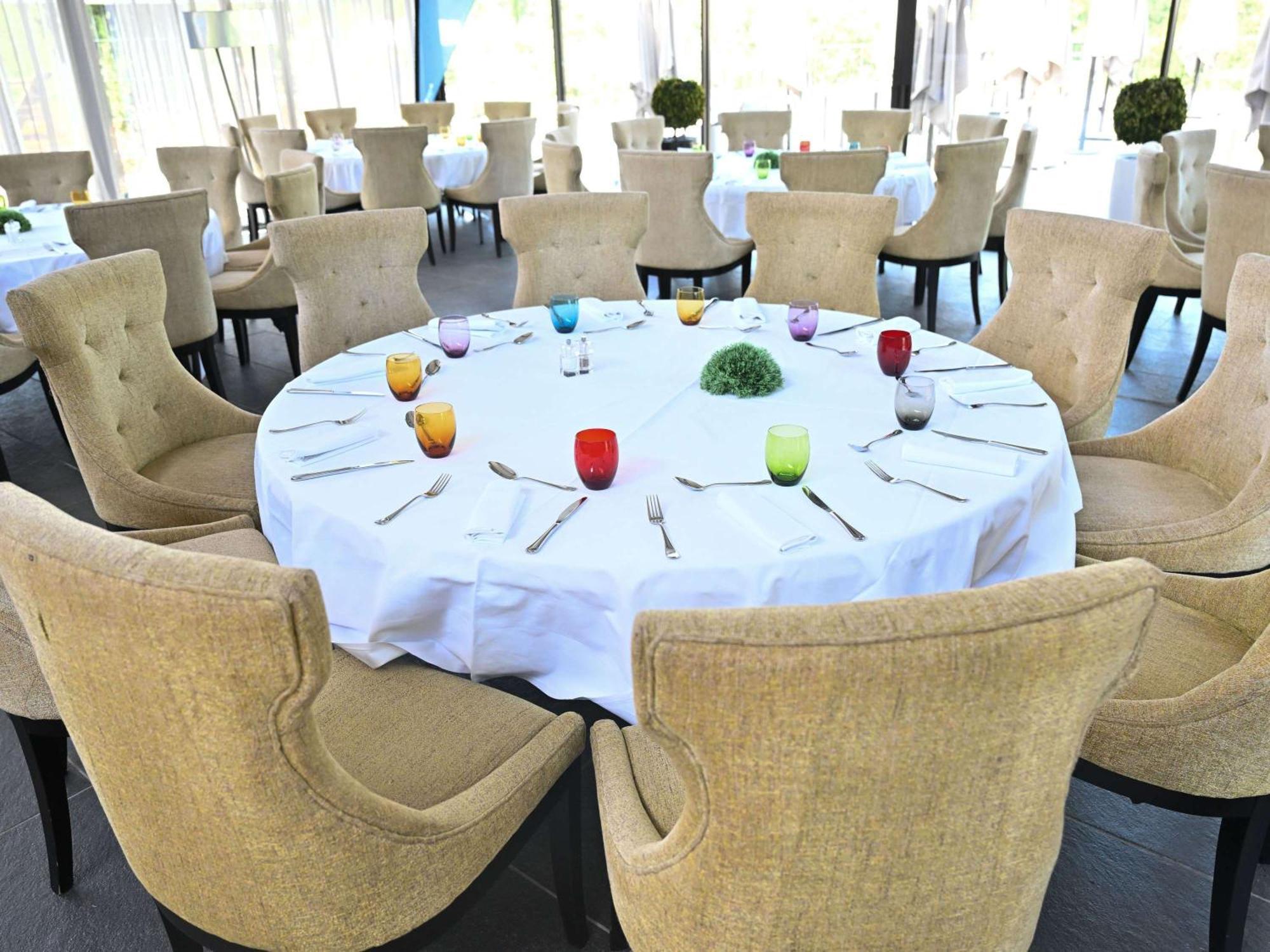 Mercure Brignoles Golf De Barbaroux & Spa Zewnętrze zdjęcie