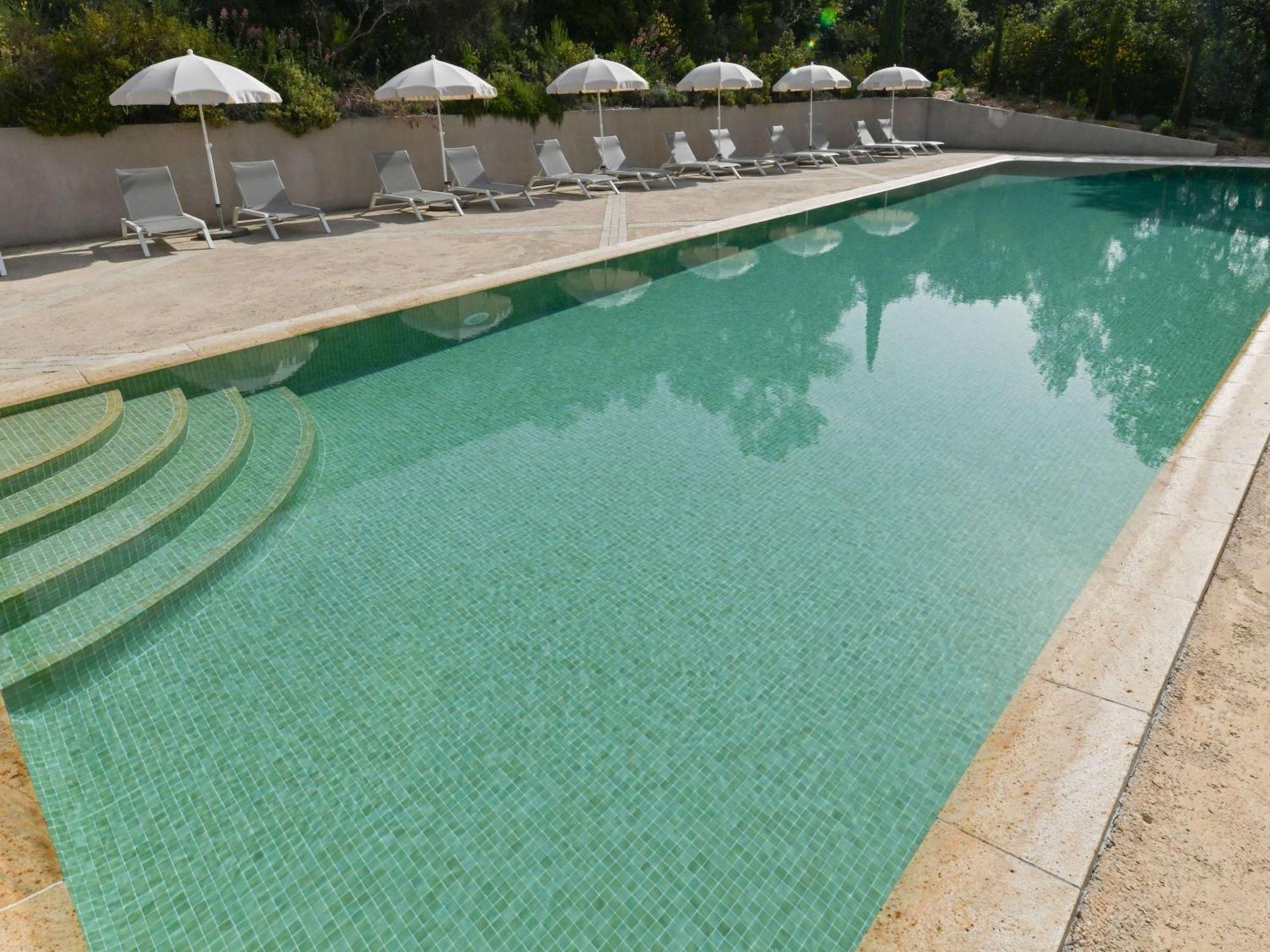 Mercure Brignoles Golf De Barbaroux & Spa Zewnętrze zdjęcie