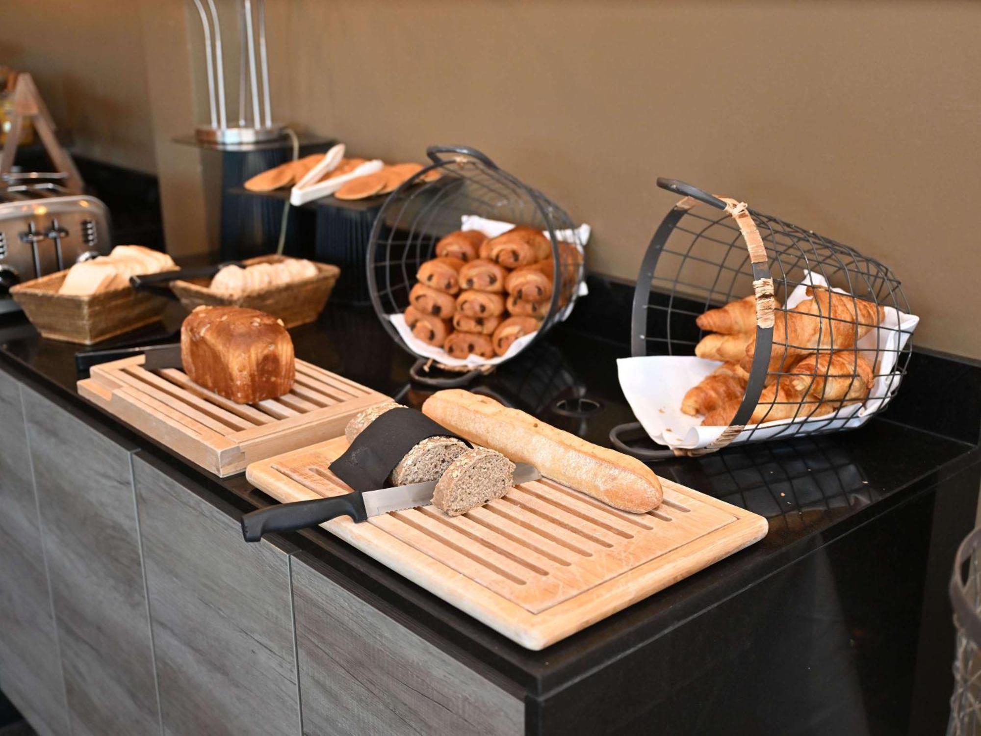 Mercure Brignoles Golf De Barbaroux & Spa Zewnętrze zdjęcie