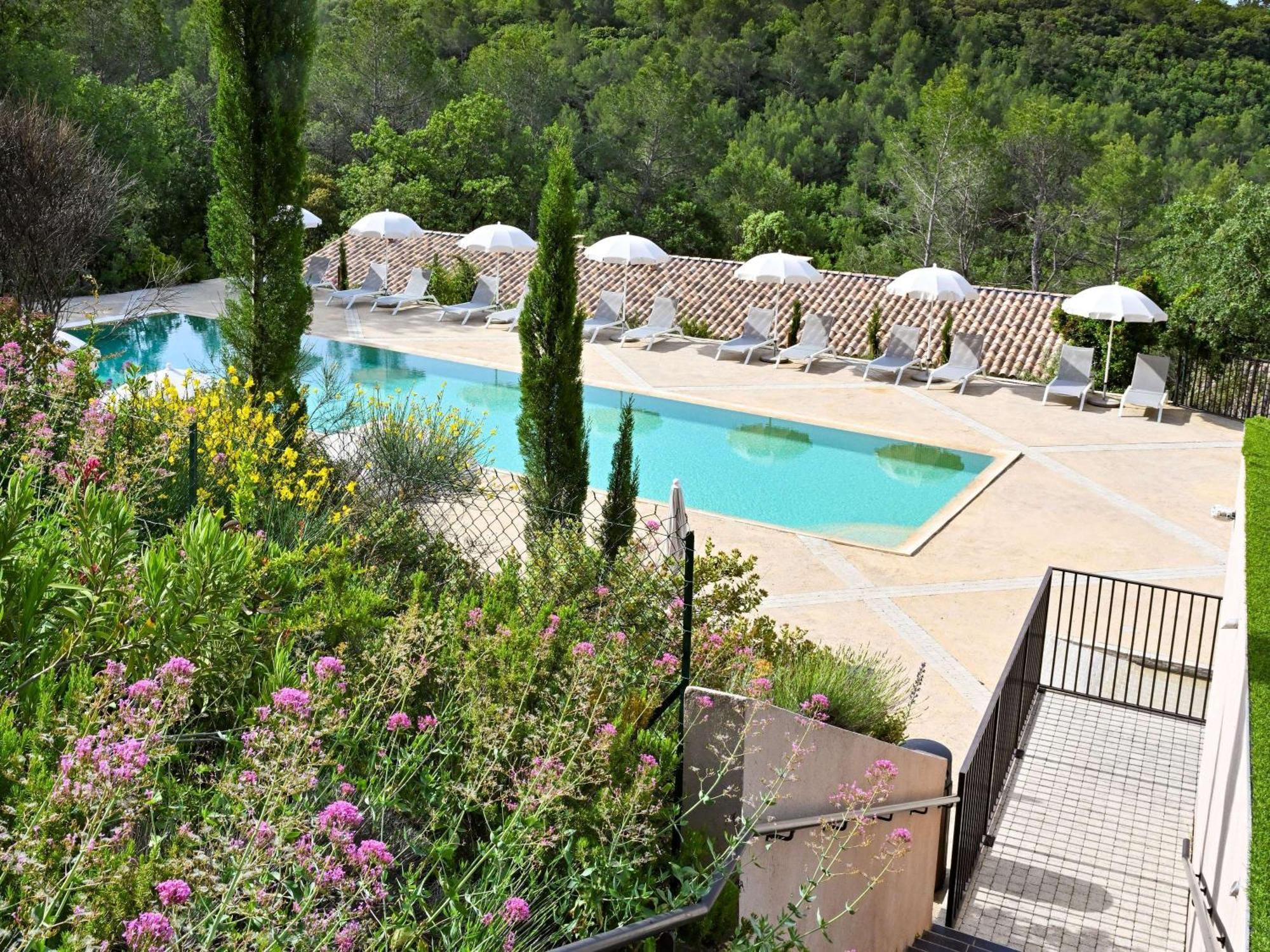 Mercure Brignoles Golf De Barbaroux & Spa Zewnętrze zdjęcie