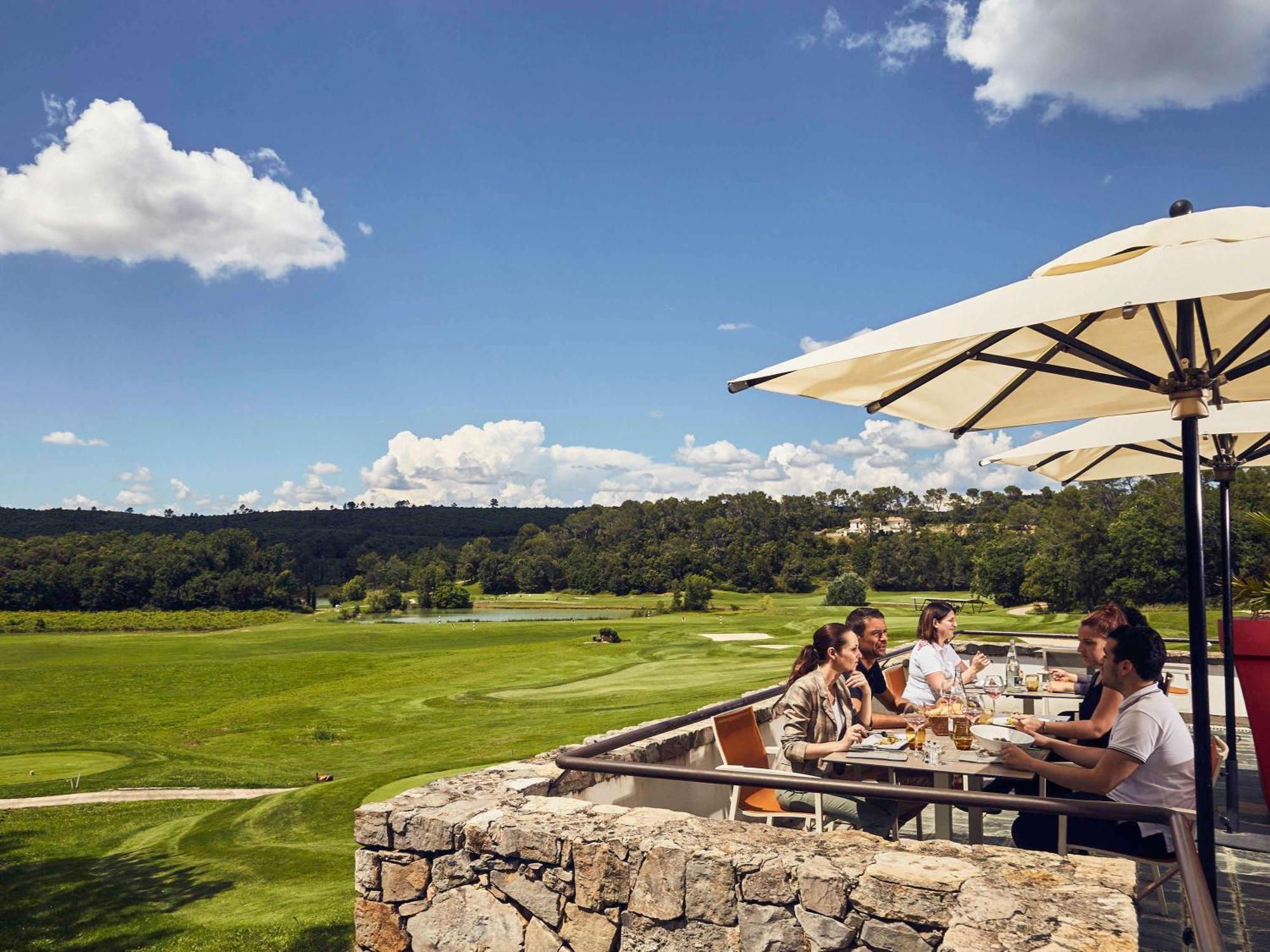 Mercure Brignoles Golf De Barbaroux & Spa Zewnętrze zdjęcie