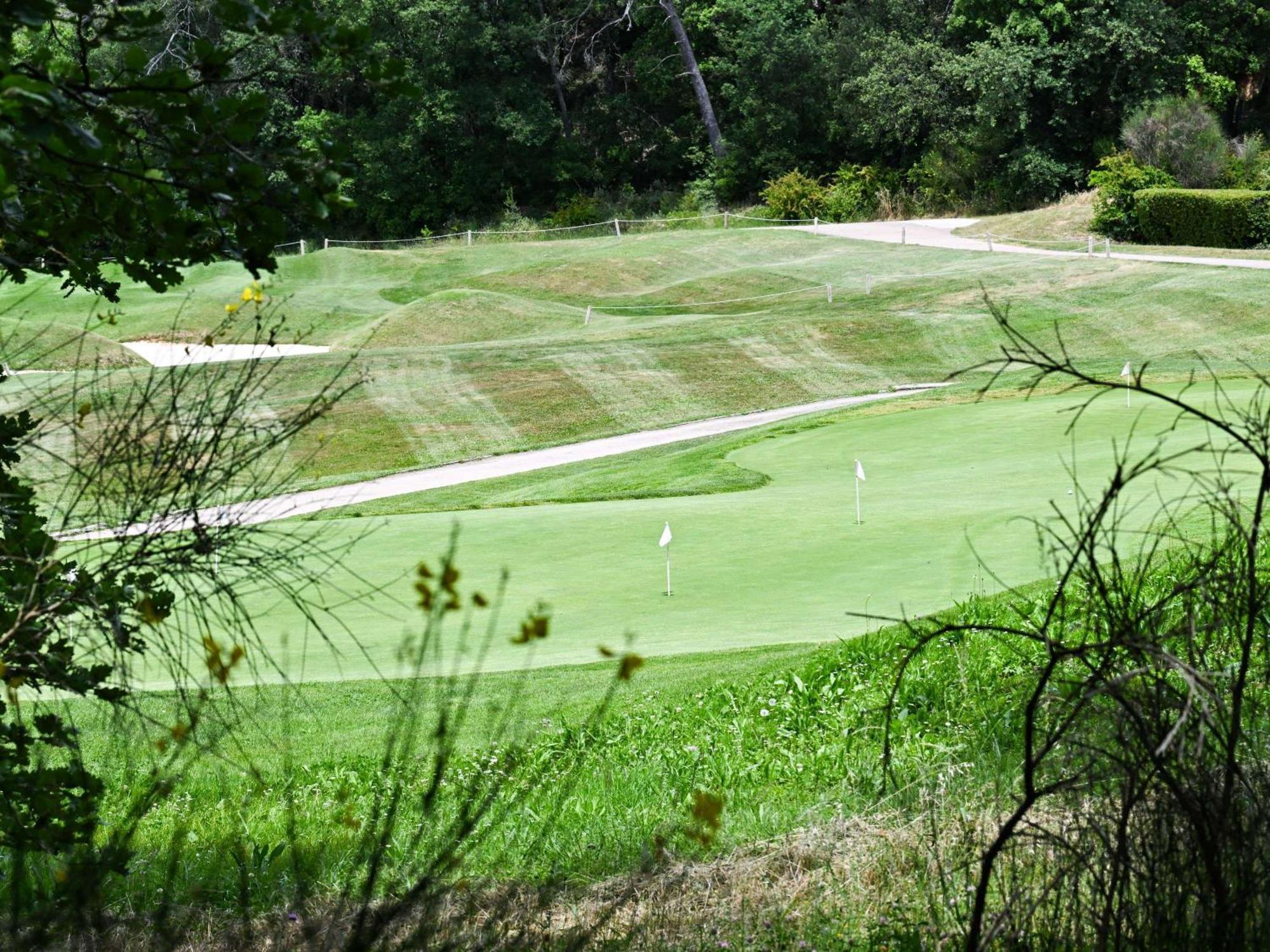 Mercure Brignoles Golf De Barbaroux & Spa Zewnętrze zdjęcie